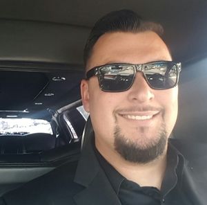 Meet your Posher, Devin